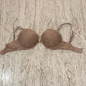 Victoria’s Secret Very Sexy Push-Up Lace Bra (nude) – Size 34DD
